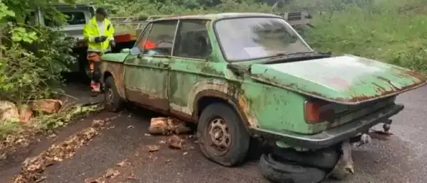 Skrotbil påverkas av metallpriser, reservdelsvärde och lokal konkurrens som styr ersättningen genom marknadsdynamik bakom kulisserna.